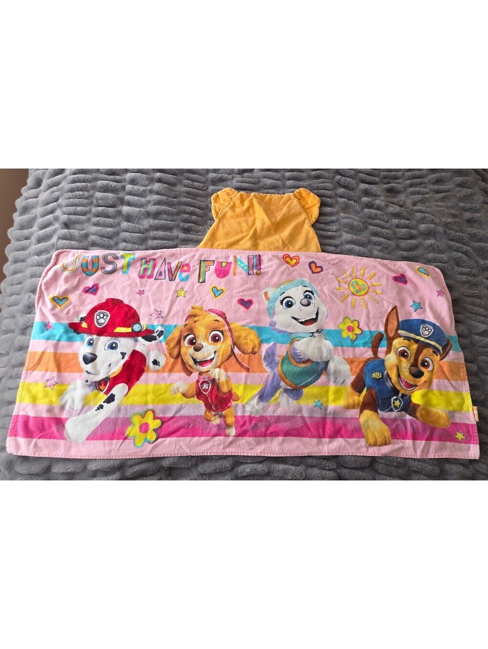Paw Patrol hooded beach towel pink